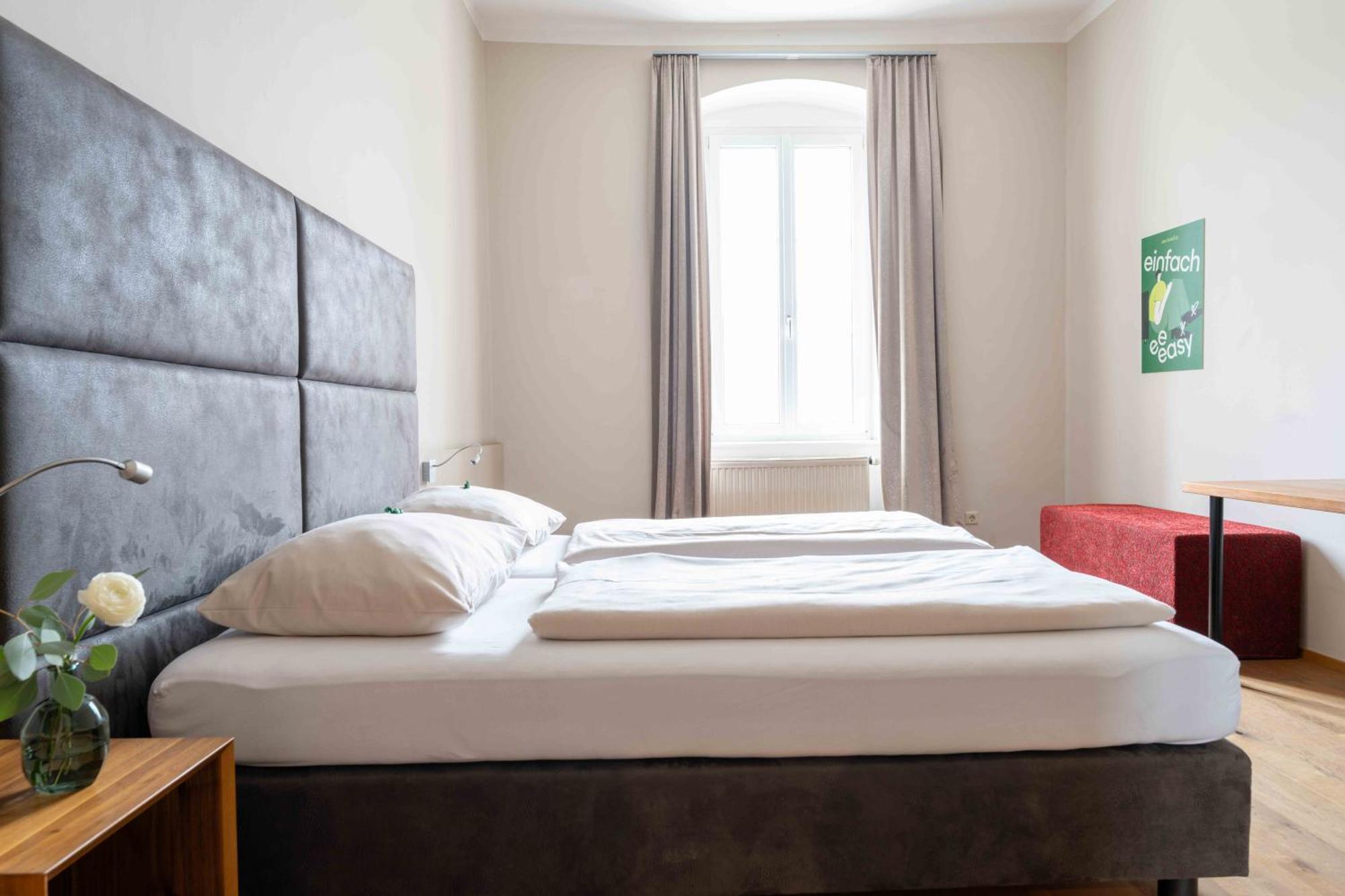 Eee Hotel Perg Bagian luar foto