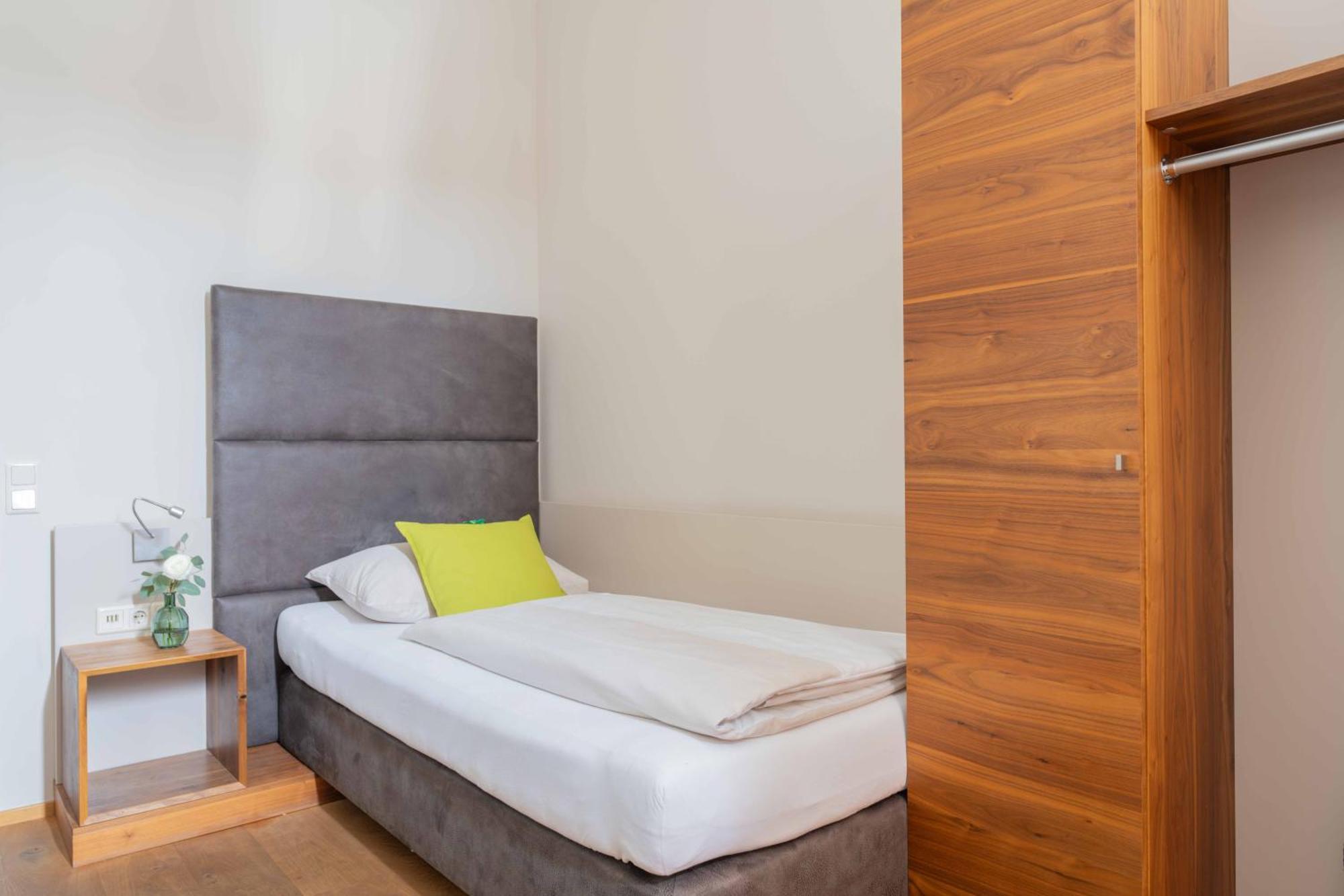 Eee Hotel Perg Bagian luar foto