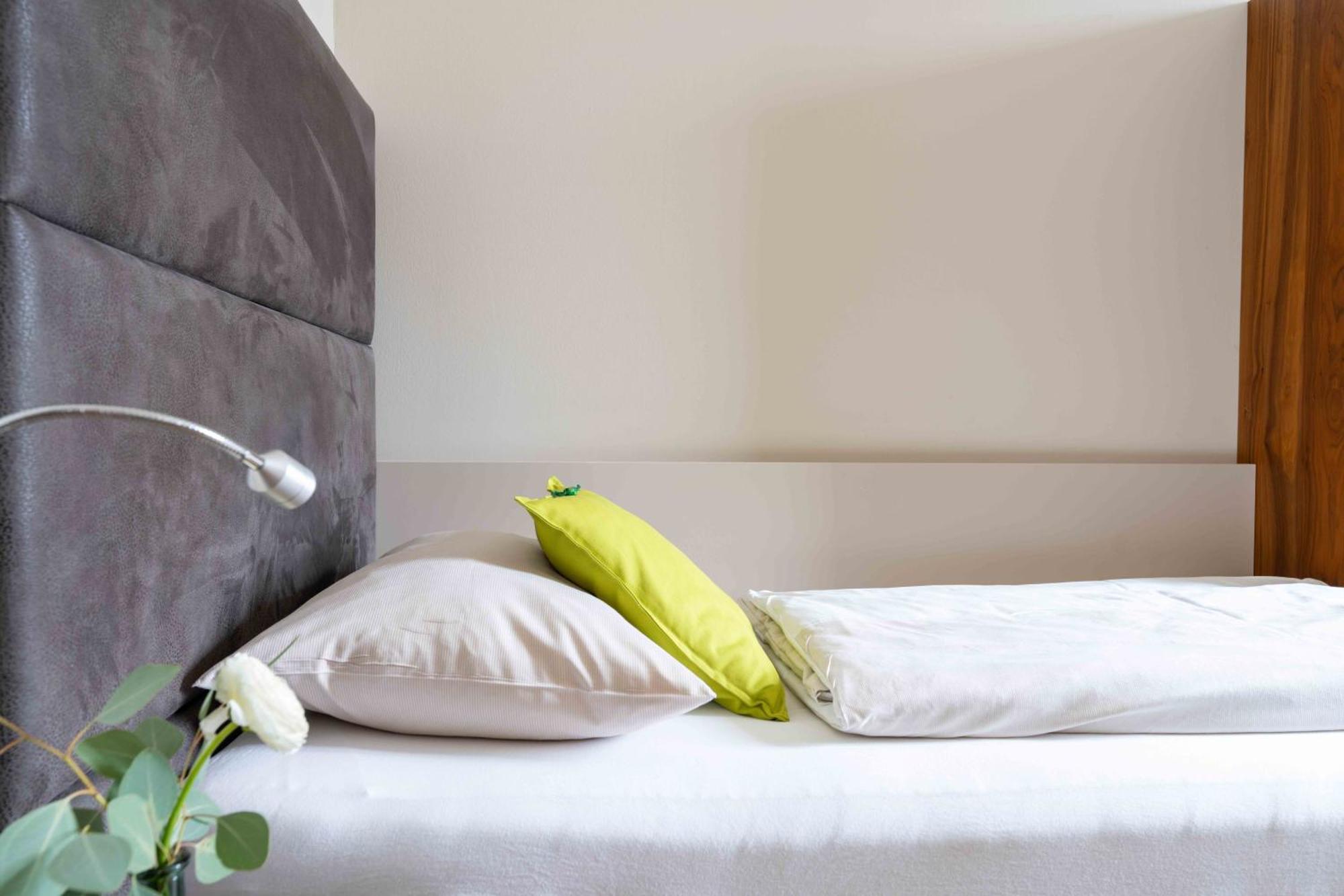 Eee Hotel Perg Bagian luar foto