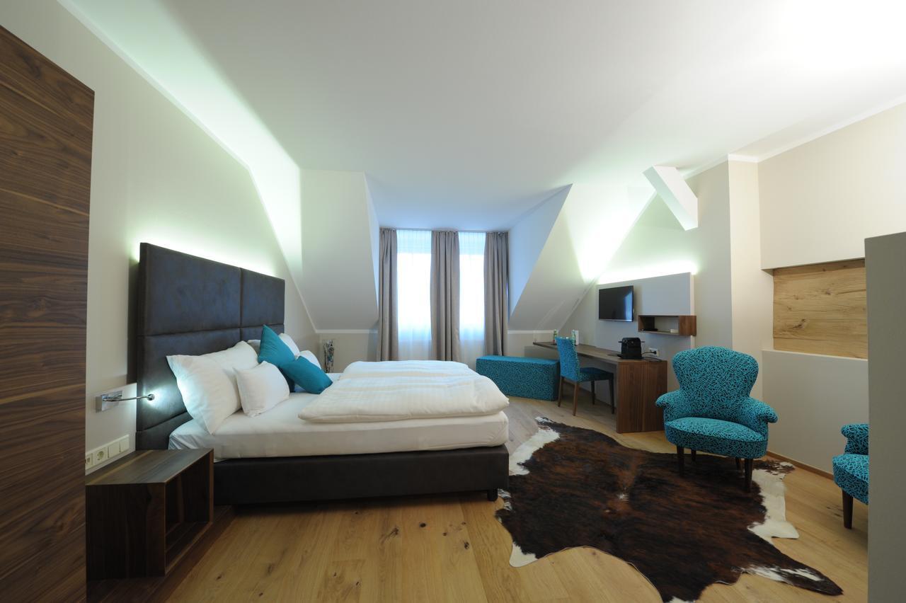 Eee Hotel Perg Bagian luar foto